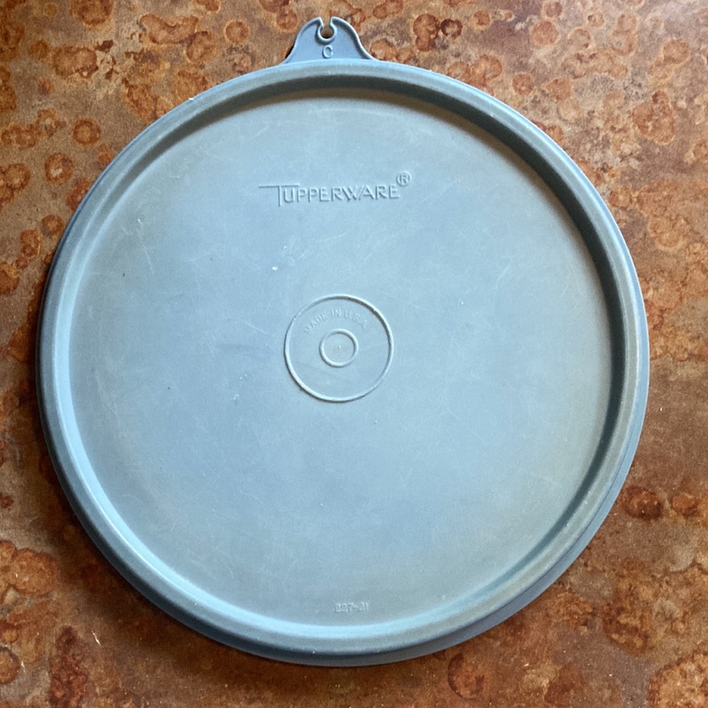 Tupperware 6” blue “C” replacement lid